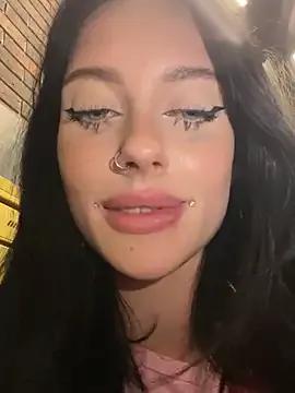 Naked Room Melissa_crazy 