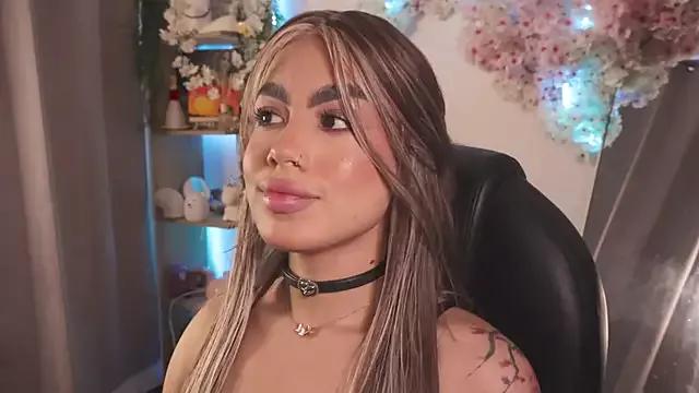 Miila_snow from StripChat