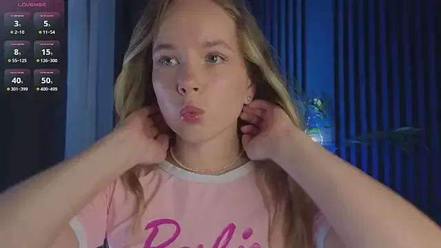 milly_shy from StripChat
