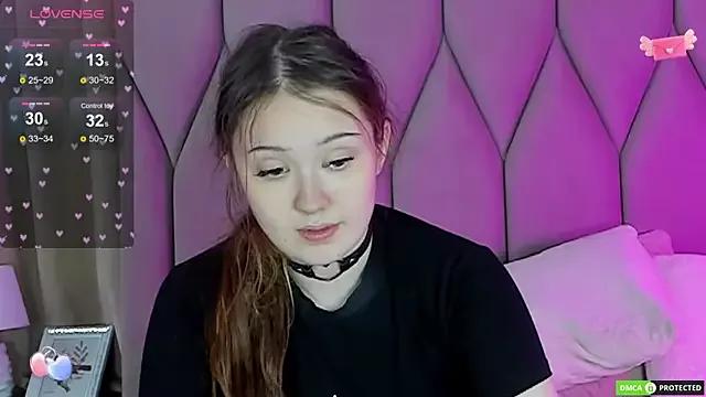 MiriaamWhite from StripChat