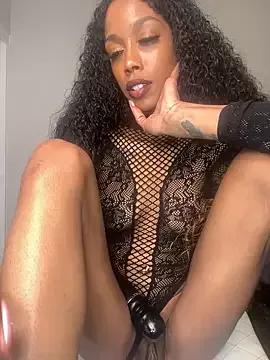 Naked Room mismialove 