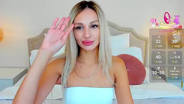 MissLoou from StripChat