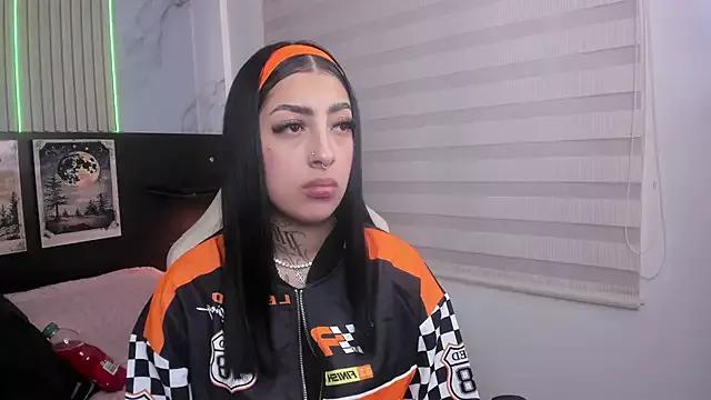 missnickeloo from StripChat