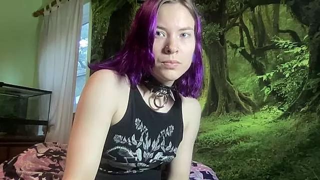 Naked Room mo0ngoddess 