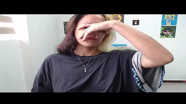 MommyMiaWs from StripChat