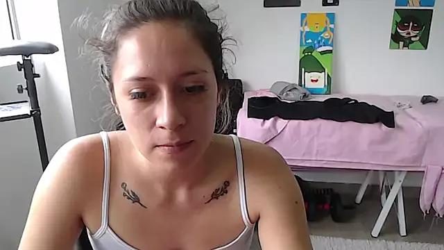 MommyMiaWs from StripChat