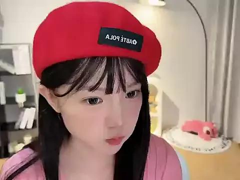 Momo-xx from StripChat