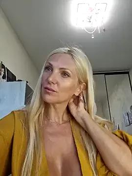 Monna from StripChat