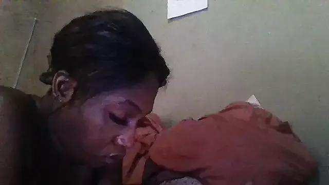 Naked Room Moorella1 