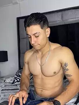 MR_MUSCLE from StripChat