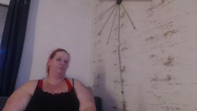 Mrs-Luder from StripChat is Freechat