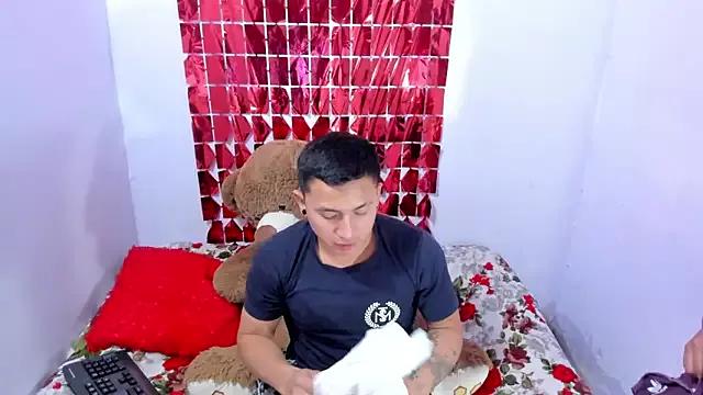 NataliaAndJulliam from StripChat