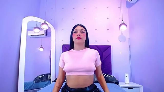 Natasharuso from StripChat is Freechat