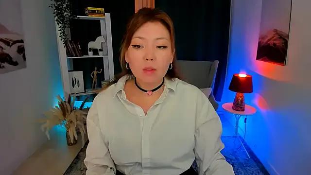 nazu_chan from StripChat
