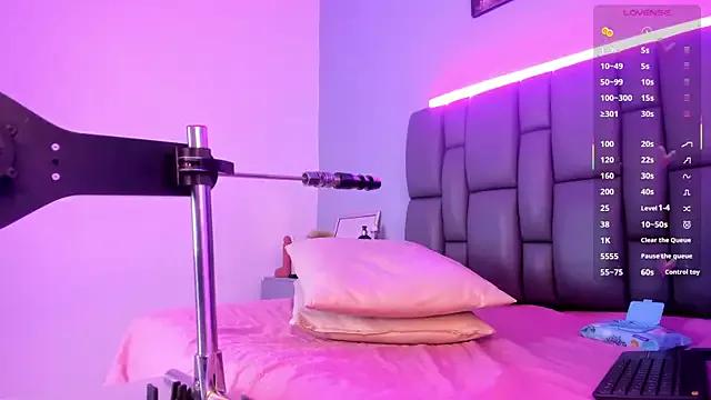 Niicolle_Evanss from StripChat