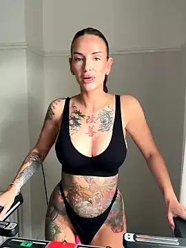 Naked Room Nikki__Foxx 