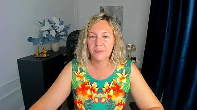 NinaStarle from StripChat