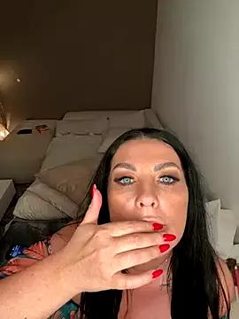 Nola_Luxx-offiziell from StripChat is Freechat
