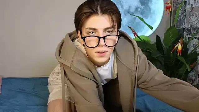 Oliver_Starboy from StripChat