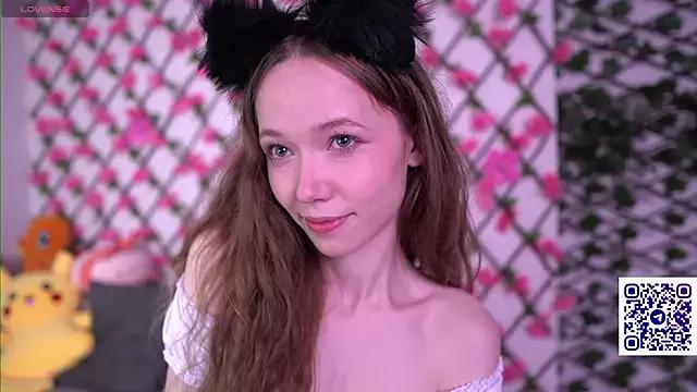 Petite_Polly from StripChat