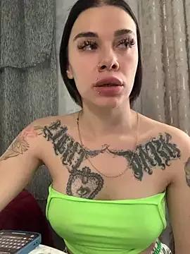 Naked Room Queen_of_pain 