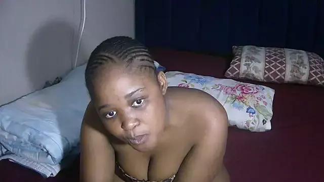 QUEENSHYNESS from StripChat