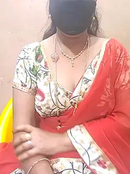 Raashi369 from StripChat