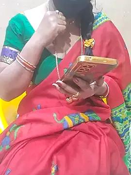 Raashi369 from StripChat
