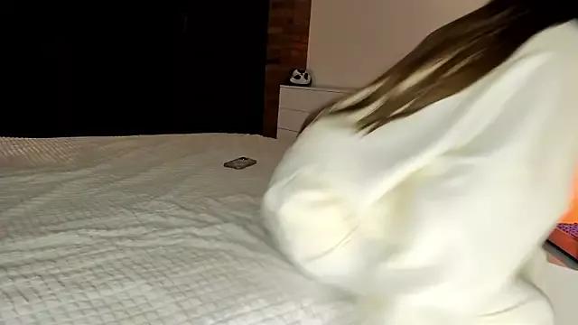 Naked Room Rachel_Rey 