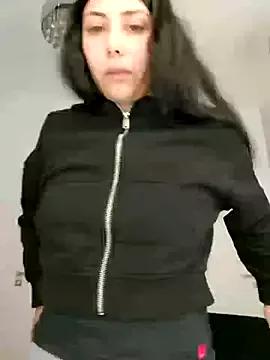 Raisa_Crush from StripChat is Freechat