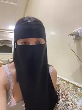 Naked Room Rasha-arabic 