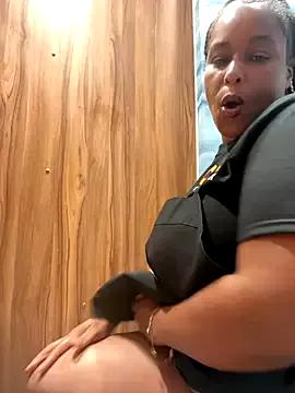 Naked Room Realwetpussy 