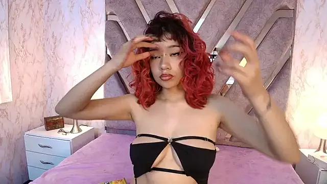 redd_pandaa from StripChat