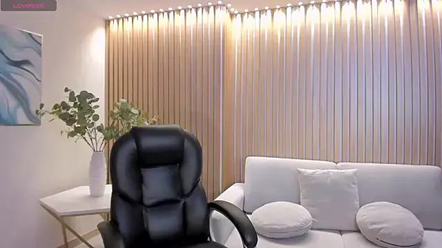 RossieRhoades from StripChat