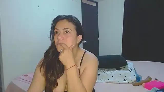 roxanasexy2025 from StripChat