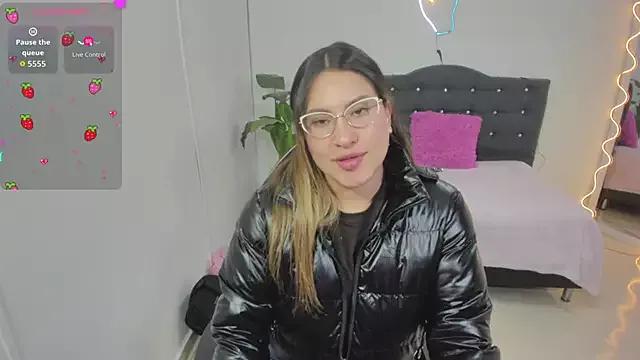 saaya_tay from StripChat
