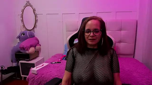 Samantha_mature56 from StripChat