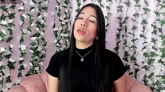 Sara_Kurt from StripChat