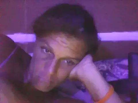sarahkat86 from StripChat