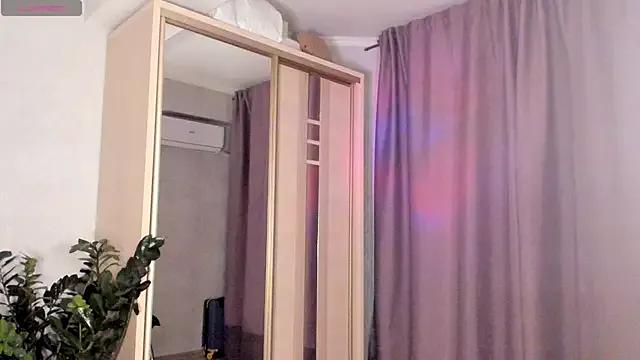 SaraShine_ from StripChat