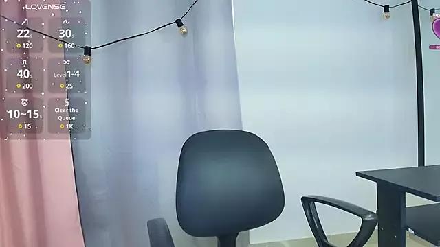 saray_reese from StripChat
