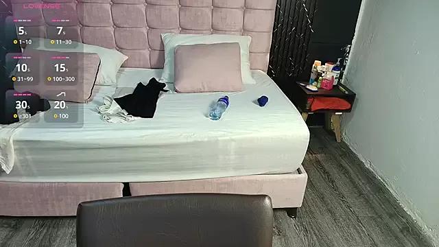 SashaRosee_ from StripChat