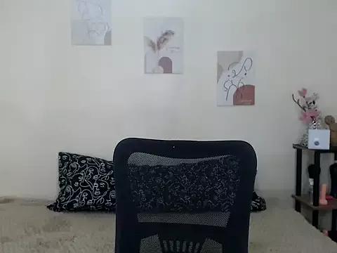 sassymimi69 from StripChat