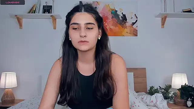 ScarletDivaa from StripChat
