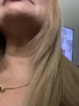 scarlett_sexx69 from StripChat is Freechat