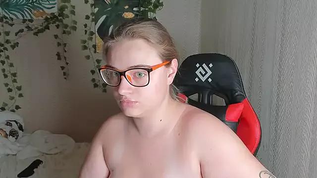 Seductive_She_Wolf from StripChat is Freechat