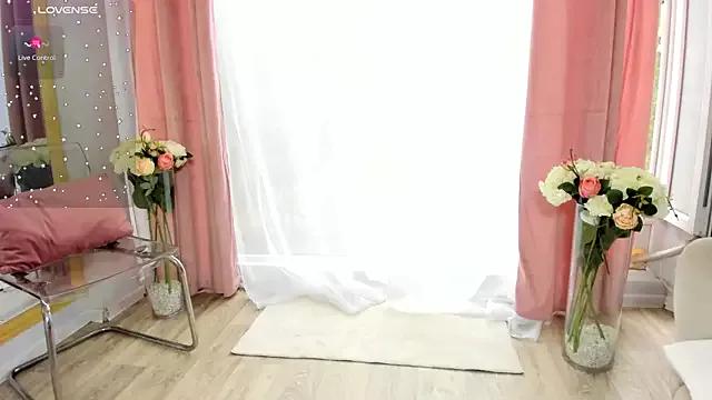 Selena_Reeves from StripChat