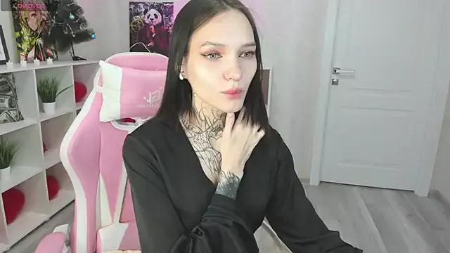 Selena_Sharp from StripChat
