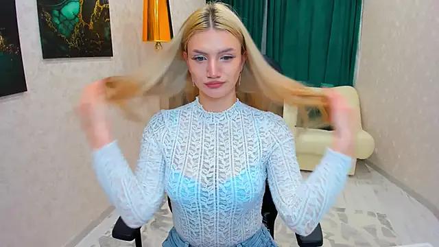 SelenaeMoore from StripChat