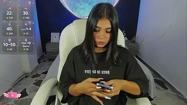 ShaniaDaniels from StripChat